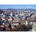 0401_naselje_4.JPG<>Naselja trajno spremenijo ekosistem in v veliki meri otežujejo ali onemogočajo življenje večini drugih živih bitij.